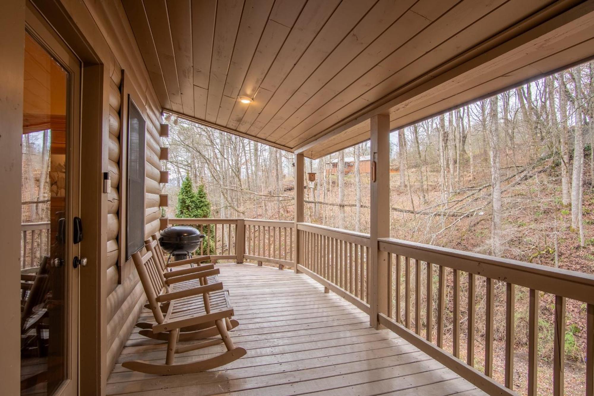 Cozy Retreat: Tiny Trotter * Bryson City