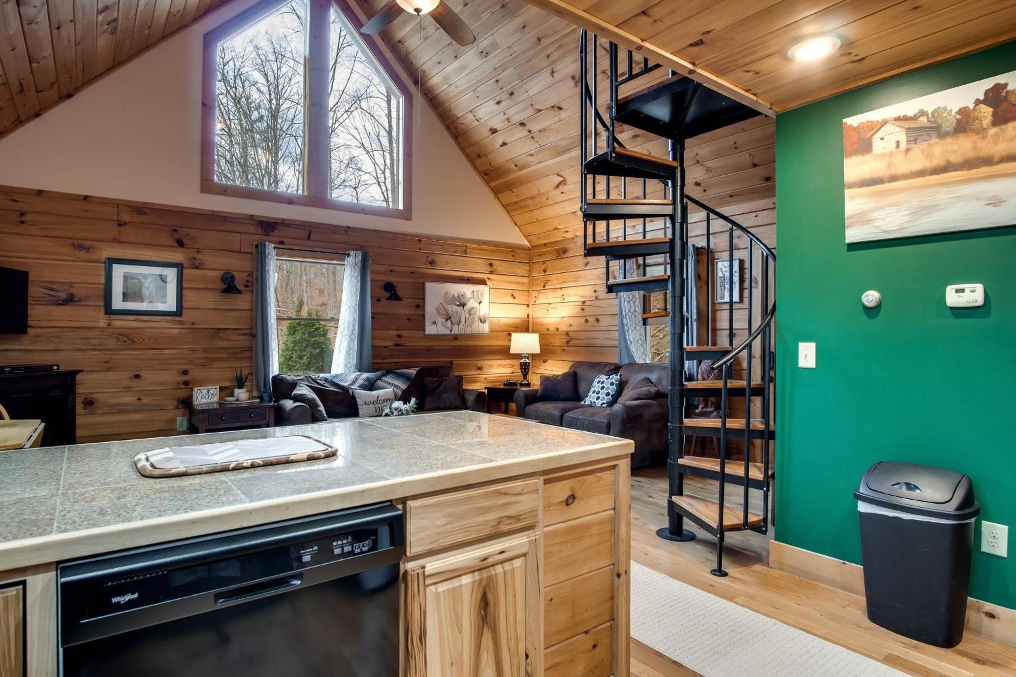 Cozy Retreat: Tiny Trotter *